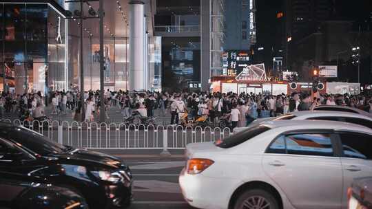 长沙黄兴路步行街夜景人山人海