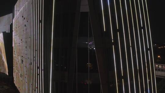 城市夜景地铁墙面霓虹灯光繁华效果展示