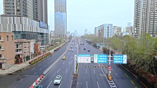 武汉交通地面交通高架桥繁忙的城市交通视频素材模板下载
