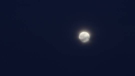 中秋节十五的月亮