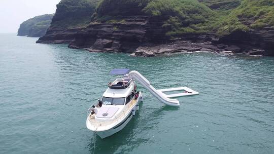 无人机拍摄 游艇 摩托艇 海上冲浪  滑板