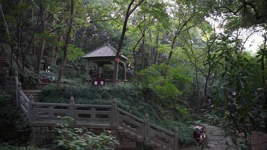 杭州宝石山景区金鼓洞景点