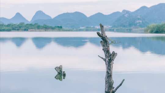 广西柳州千亩湖-湖面水波荡漾