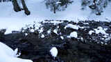 冬天冰雪中的河流高清在线视频素材下载