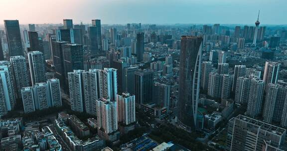 航拍成都城市天空美丽都市景观戏剧性天空