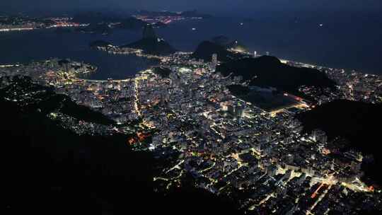 巴西里约热内卢市中心的夜景。