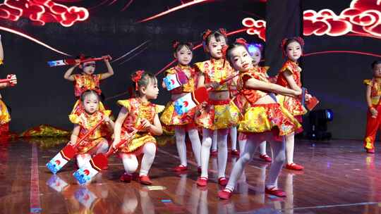 儿童舞台舞蹈表演