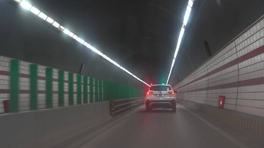 隧道 穿梭 交通 公路 开车 驾驶视频素材模板下载