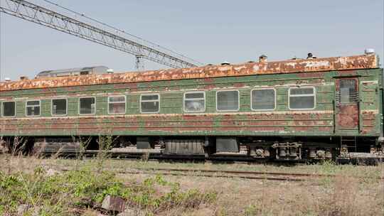 铁路绿皮火车废弃列车车厢视频素材模板下载