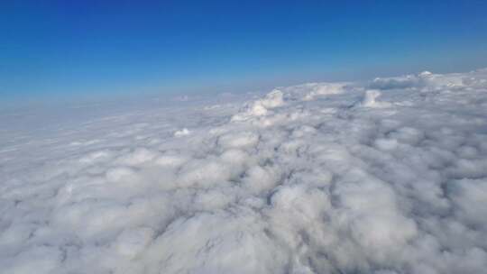 飞机窗外云景风光