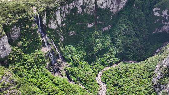 巴西南里奥格兰德州坎巴拉大峡谷。