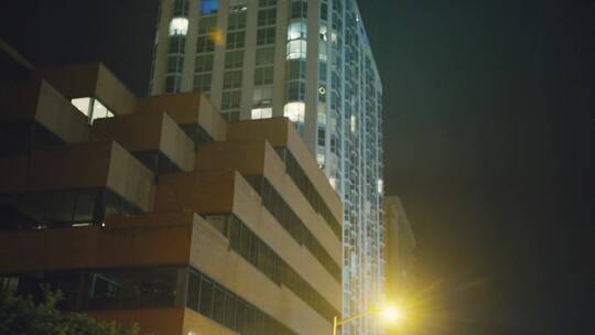 高楼大厦夜间景色视频素材模板下载