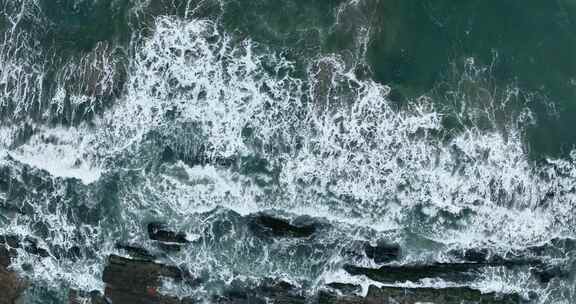 俯视大海航拍俯拍正上方拍摄海水