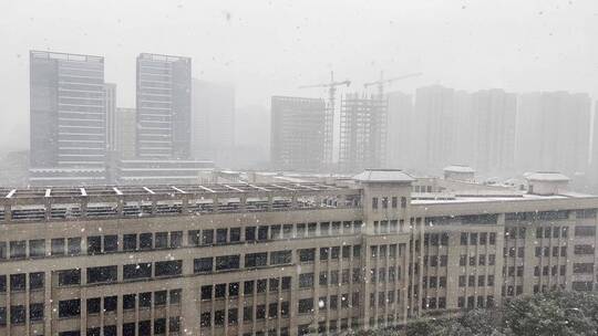 下雪天现代城市建筑