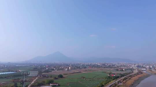 莆田木兰溪依山傍水的城市郊区自然风光全景