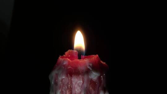 圣诞新年春节祈福祈祷 燃烧的蜡烛烛光