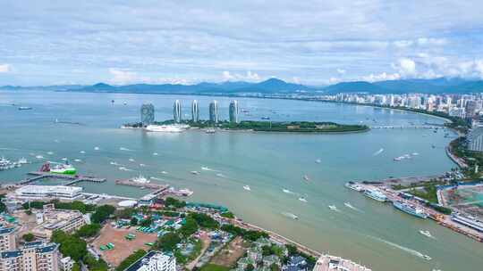 高视角航拍鸟瞰海南三亚万艇出海凤凰岛全景