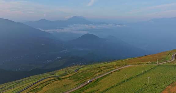 云南自然风光大山山上景观高山峡谷