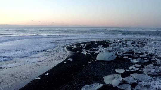 海边的冰块