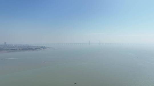 泉州湾跨海大桥航拍海上大桥大海桥梁风光视频素材模板下载