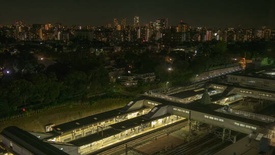 夜间城市交通