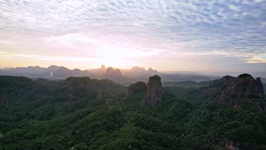 航拍韶关丹霞地貌丹霞山 阳元峰 长老峰景区