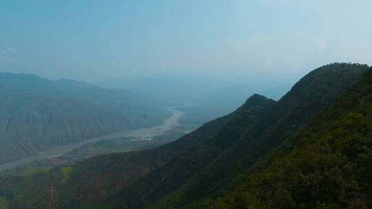 远眺江河视频云南山区雾气笼罩的金沙江远景