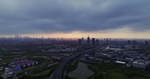 上海浦东金桥与陆家嘴日落城市风光