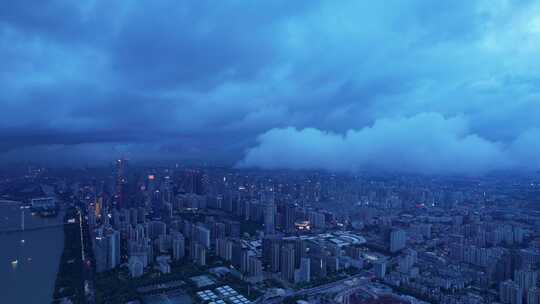 雨季强对流天气的广州航拍