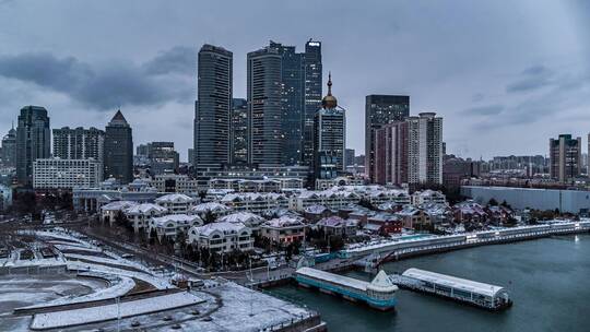 航拍城市雪景