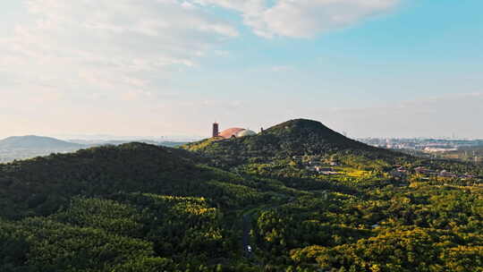 航拍南京牛首山与城市天际线