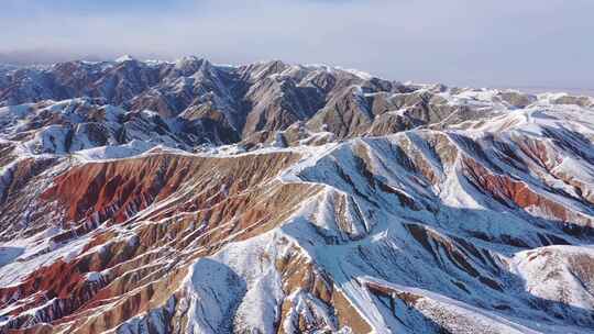 大山丹霞地貌雪景