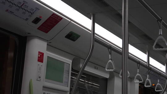 地铁到站开门视频素材模板下载