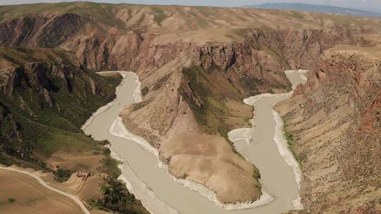 中国新疆伊犁阔克苏大峡谷鳄鱼湾自然风景