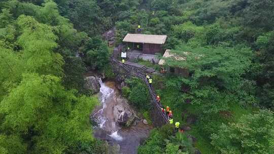 山路毅行登山爬山活动队伍航拍