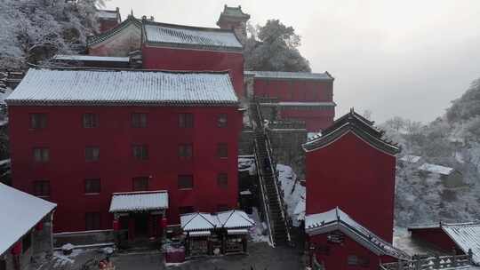 湖北武当山天柱峰金顶太和宫雪后云海航拍