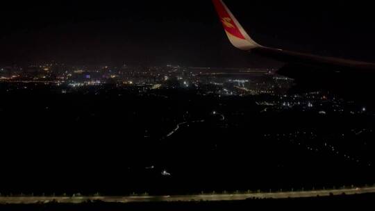 飞机高空俯视夜间行车02