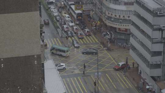 雨中香港街景