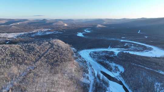 航拍大兴安岭林海雪原冰河黎明