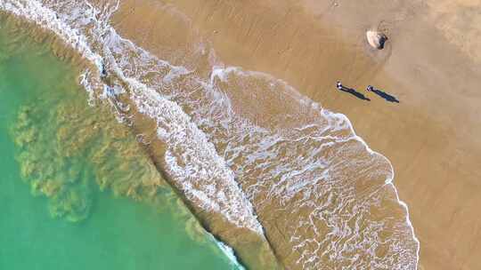 大海海边海水海浪沙滩海滩航拍海岸线风景唯