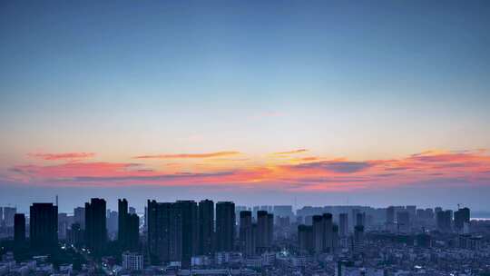 城市秋季晚霞天空延时