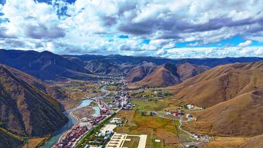 航拍四川川西新都桥鱼子西秋景彩林秋天