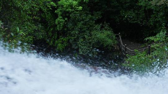 高清4K降水雨季山泉瀑布流水升格视频素材