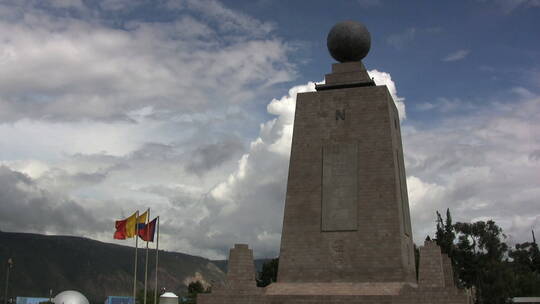 厄瓜多尔的纪念碑景观