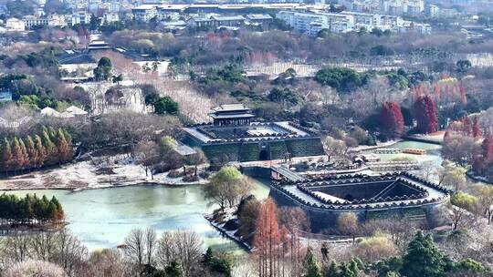 航拍瘦西湖景区园林雪景观音山大明寺宋夹城