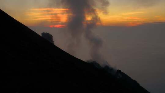 火山，火山，斯特龙博利，喷发