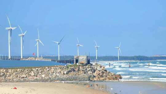 福建漳州东山岛海岸线新能源风力发电风车视频素材模板下载