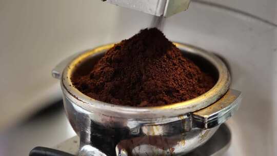 咖啡制作咖啡萃取咖啡机视频素材模板下载