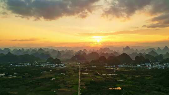 航拍桂林葡萄喀斯特风景风光山水日落