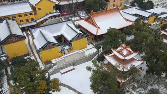 武汉武昌区宝通寺雪景航拍